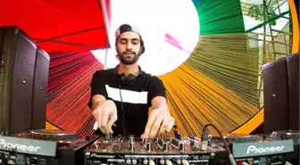 Jeremy Olander Roxy Sahnesinde