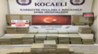 Kocaeli'de İki Tıra Yapılan Operasyonlarda 332 Kilo Eroin Ele Geçirildi