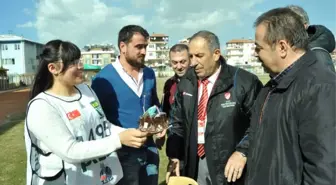 Futbol Sahasında Doğum Günü