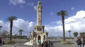 Sevgililer Günü'nde Pankartlı Evlenme Teklifi