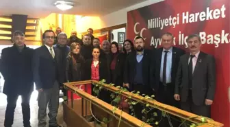 AK Parti Ayvalık İlçe Başkanlığı'ndan MHP'nin Yeni İlçe Yönetimine Ziyaret