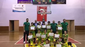 Başak Koleji Küçük Erkekler Basketbol Takımı İl Şampiyonu