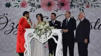 Cumhurbaşkanı Erdoğan Nikah Şahidi Oldu