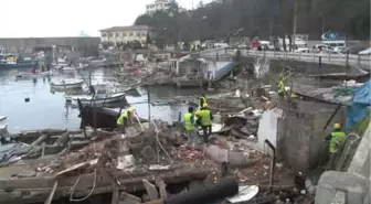 Zonguldak'ta Kıyı Kenar Çizgisindeki Yapıların Yıkımına Başlandı