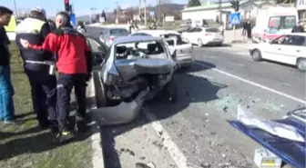 Bolu'da Zincirleme Trafik Kazası: 3 Yaralı