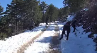 Muğla'da Bir Günde Hem Kar Hem de Deniz Keyfi