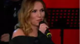 Fatma Aydoğdu'dan 'Hatırla Sevgili' Performansı!