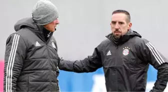 Bayern Münih Teknik Direktörü Heynckes, Beşiktaş Maçı Öncesi Ribery ile Özel Olarak İlgilendi