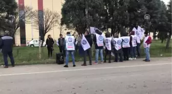 İşten Çıkarılan İşçilere Öz İplik-İş'ten Destek