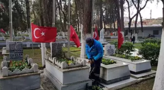 Şehit Mezarlıklarında Özenli Çalışma