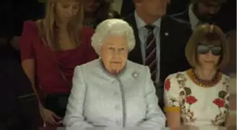 İngiltere Kraliçesinden Moda Ödülü