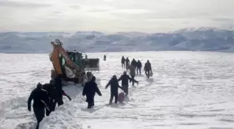 Karlı Dağları Aştılar, Arızaya Ulaştılar