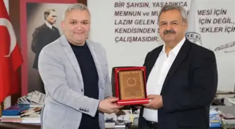 Burhaniye'de Güreş Ağası Çelik'e Mumla Davet