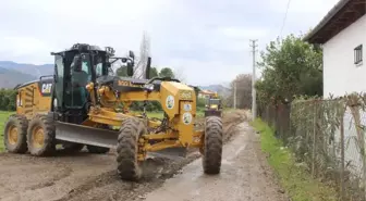 Ortaca Belediyesi Kendi Ürettiği Malzemelerle Asfaltlama Çalışmalarına Devam Ediyor