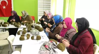 Çayeli'nden Zeytin Dalı Harekatı'nda Görev Yapan Askerlere Bin Atkı