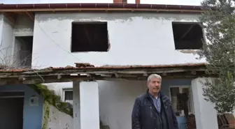 Yanan Evi Yüzünden Oğlunu Evlendiremiyor