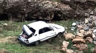 Otomobille Çarpıştıktan Sonra Dereye Uçtu: 5 Yaralı