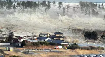 7,5 Büyüklüğünde Depremle Sarsılan Papua Yeni Gine'de Tsunami Uyarısı Yapıldı
