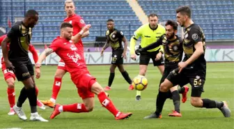 Spor Toto Süper Lig: Osmanlıspor: 0 - Antalyaspor: 0 (İlk Yarı)