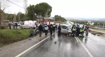 Muğla'da Üç Araç Birbirine Girdi: 6 Yaralı