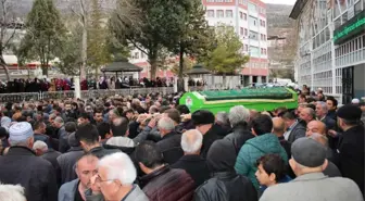 Uçuruma Yuvarlanan Cipte Cesedi Bulunan Mühendis Son Yolculuğuna Uğurlandı