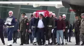 Konya-Şehit Oğlunun Tabutunu Omzunda Taşıdı Hd