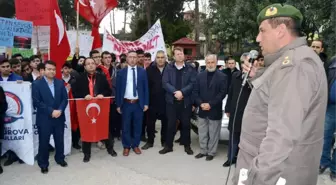 Öğrencilerden Şehitler İçin Yürüyüş ve Afrin'deki Mehmetçiğe Mektup