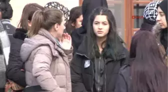 Arnavutköy'deki Öğrenci Servisi Kazasında Hayatını Kaybeden Genç Kız Son Yolculuğuna Uğurlandı