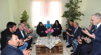 Başbakan Yıldırım'dan Konyalı Şehidin Ailesine Taziye Ziyareti
