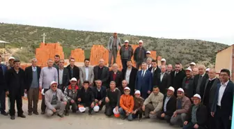 Demirci'de Evleri Yanan Ailelerin Yaraları Sarılıyor