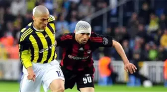 Hürriyet Gücer'den Alex de Souza'ya Gülümseten Mesaj