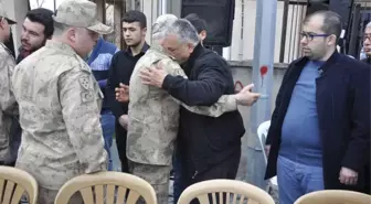 Jandarma Genel Komutanı Orgeneral Çetin'den Afrin Şehidinin Ailesine Ziyaret