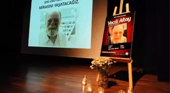 Karşıyaka Vecdi Altay'ı Andı