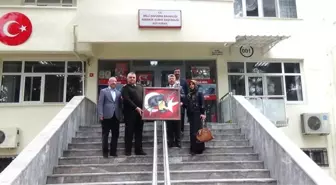 Komutana Afrin Tablosu Hediye Edildi