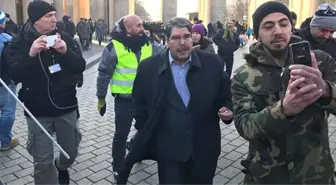 Çekya'nın Serbest Bıraktığı Salih Müslüm PKK Mitinginde Görüntülendi