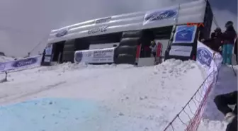 Snowboard Dünya Kupası Yarışları Başladı