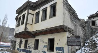 Tarihi Ahmet Tevfik Paşa Konağı Yıkılıyor