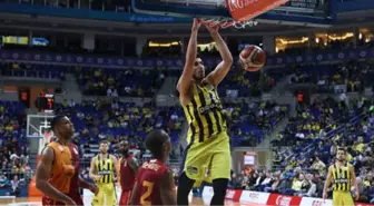 Fenerbahçe Doğuş, Galatasaray Odeabank'a Fark Attı: 80-60