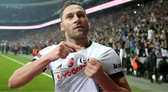 Beşiktaş'ta Dusco Tosic, 30'uncu Saniyede Sarı Kart Gördü