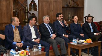 Başkan Bahçeci Avukatlarla Buluştu