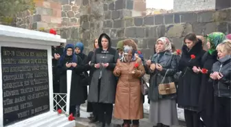 Nene Hatun'u Kabri Başında Andılar