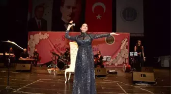 Bilecikli Kadınlar Nadide Sultan Konserinde Buluştu