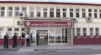 Cezaevinde Üretilen Pantolonlar Askeri Öğrencilere Gönderilecek