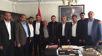 Kaymakam Özkan, Muhtarların Rozetini Taktı