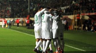 Spor Toto Süper Lig: Aytemiz Alanyaspor: 4 - Medipol Başakşehir: 1 (Maç Sonucu)