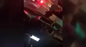 Trafikte Taksi Şoförü ile Uber Sürücünün Kavgası Kamerada