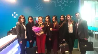 Ups'in Kadın Çalışanları 8 Mart'ta Kadın Emeği Hediyeleri Dağıttı