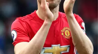 Carrick Bırakıyor