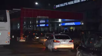 Malatya-İstanbul Uçağında 2 Kaçak Yolcu Yakalandı