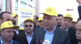 Taksicilerin Uber Eyleminde Pet Şişeli Tepki